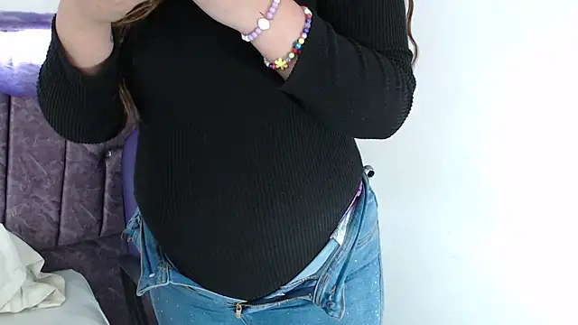 Penelope Fox14 online show from October 2025 01:23:02 PM