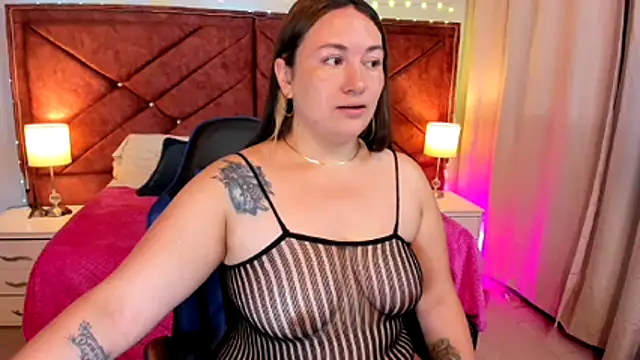 Penelope Fox14 online show from July 2026 01:03:01 PM
