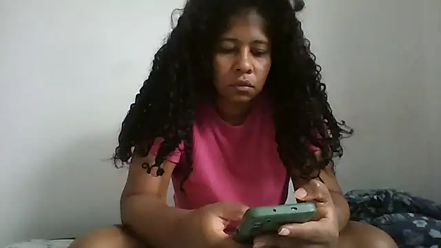 Ivon-09 online show from October 2025 12:15:01 PM