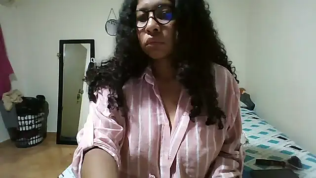 Ivon-09 online show from April 2026 12:37:01 PM