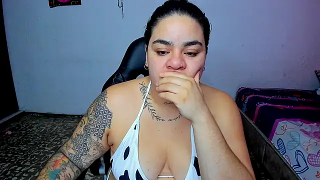 Snapshot of Sharon_hils chatting on July 2026 11:48:01 AM Sharon hils online show from July 2026 11:48:01 AM