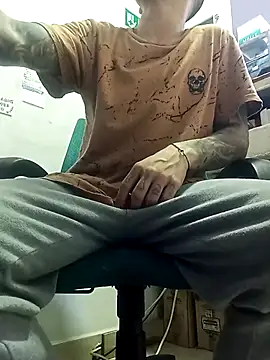 HornetBigDickonYou online show from October 2025 02:26:01 PM