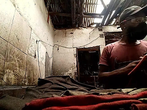 Snapshot of Yairelnegro chatting on September 2025 09:05:01 PM Yairelnegro online show from September 2025 09:05:01 PM