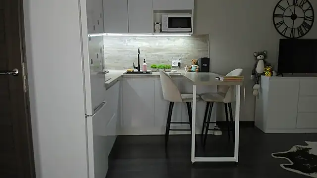 nilliluv online show from November 2025 10:15:01 AM