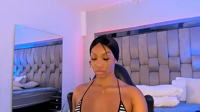 ChaynnaCooper online show from February 2025 06:10:02 PM