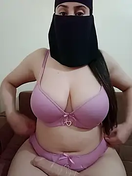 Snapshot of Arabic-Rose chatting on April 2026 12:29:02 PM Arabic-Rose online show from April 2026 12:29:02 PM