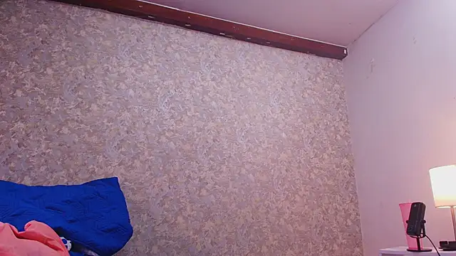 nicol f online show from January 2025 07:17:02 PM