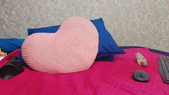 nicol f online show from March 2025 10:20:02 PM