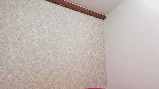 nicol f online show from March 2025 07:17:01 PM