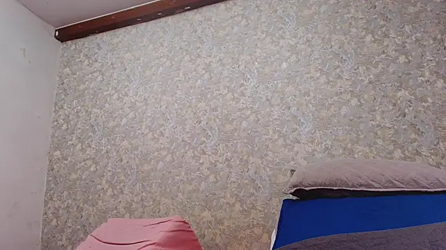 nicol f online show from September 2025 07:14:01 PM