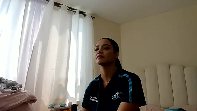 evely coelloo online show from February 2026 06:35:02 PM