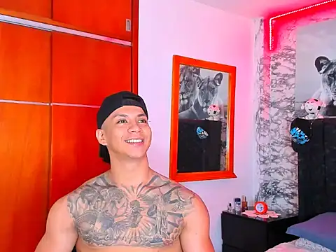 Aaron Toy online show from January 2026 06:02:02 PM