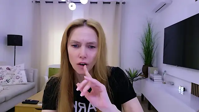 Snapshot of Love_Call chatting on June 2026 06:34:02 AM Love Call online show from June 2026 06:34:02 AM
