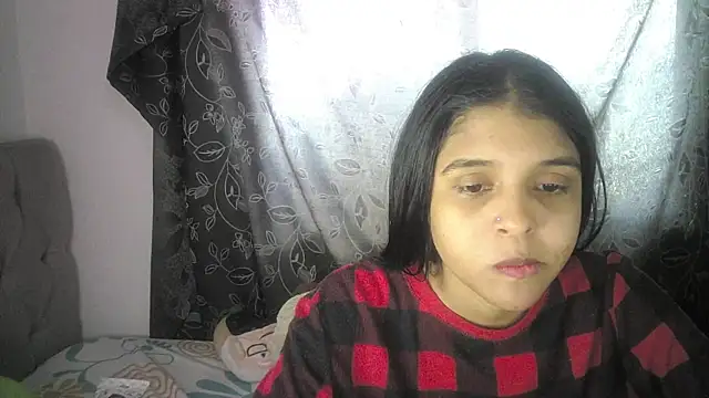 Snapshot of Michi_sexy chatting on January 2025 04:04:01 PM Michi sexy online show from January 2025 04:04:01 PM