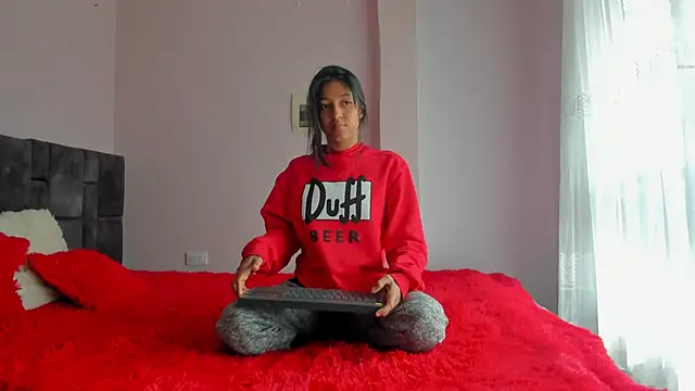 Snapshot of kitty_myers chatting on March 2025 01:53:01 PM kitty myers online show from March 2025 01:53:01 PM