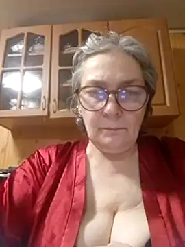 IrinaSweet54 online show from April 2026 05:43:01 PM