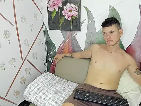 Snapshot of Zara_cum69 chatting on June 2026 12:32:02 AM Zara cum69 online show from June 2026 12:32:02 AM