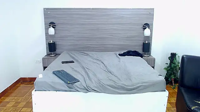 Loony Zion online show from February 2025 04:26:01 PM