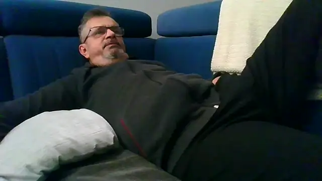 axecoman60 online show from March 2025 06:29:01 PM