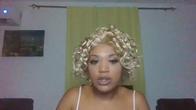 Snapshot of thekelliecapri chatting on June 2026 06:38:02 AM thekelliecapri online show from June 2026 06:38:02 AM