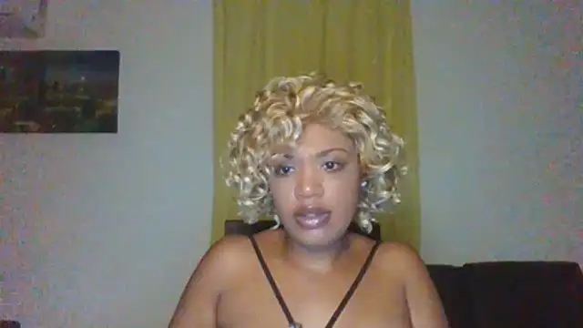 Snapshot of thekelliecapri chatting on June 2026 07:58:02 AM thekelliecapri online show from June 2026 07:58:02 AM