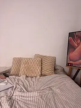 Heidi11 online show from March 2025 06:29:01 PM