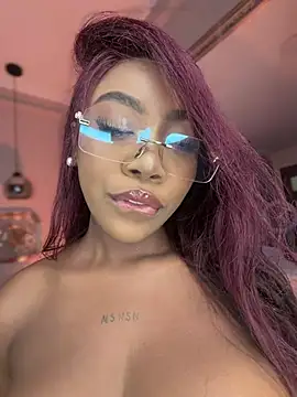 Snapshot of Lola_King chatting on June 2026 03:53:01 AM Lola King online show from June 2026 03:53:01 AM