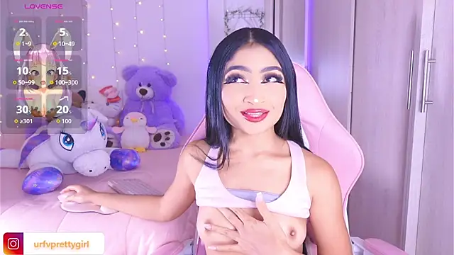 Snapshot of urfavprettygirl chatting on May 2026 02:19:01 AM urfavprettygirl online show from May 2026 02:19:01 AM