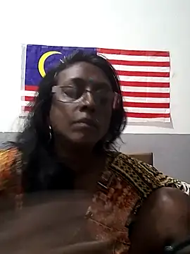 Snapshot of mamakarma1403 chatting on October 2025 12:39:02 PM mamakarma1403 online show from October 2025 12:39:02 PM