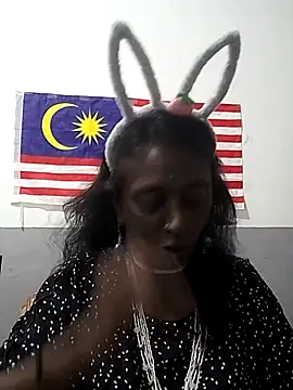 Snapshot of mamakarma1403 chatting on November 2025 04:20:01 PM mamakarma1403 online show from November 2025 04:20:01 PM