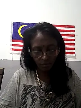 Snapshot of mamakarma1403 chatting on November 2025 11:26:01 PM mamakarma1403 online show from November 2025 11:26:01 PM