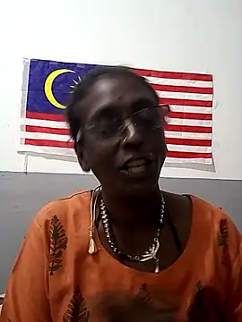 Snapshot of mamakarma1403 chatting on November 2025 03:56:02 PM mamakarma1403 online show from November 2025 03:56:02 PM