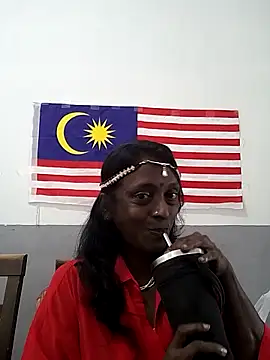 Snapshot of mamakarma1403 chatting on November 2025 01:44:02 AM mamakarma1403 online show from November 2025 01:44:02 AM