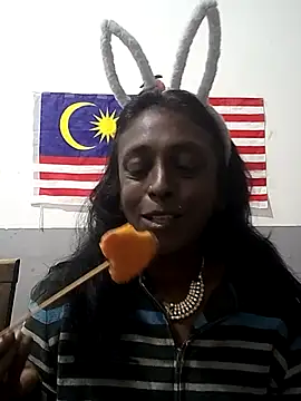 Snapshot of mamakarma1403 chatting on November 2025 01:54:02 PM mamakarma1403 online show from November 2025 01:54:02 PM