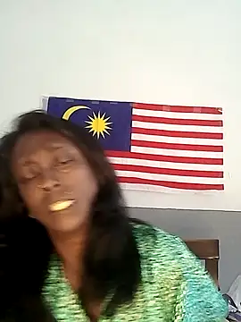 Snapshot of mamakarma1403 chatting on November 2025 02:21:01 AM mamakarma1403 online show from November 2025 02:21:01 AM