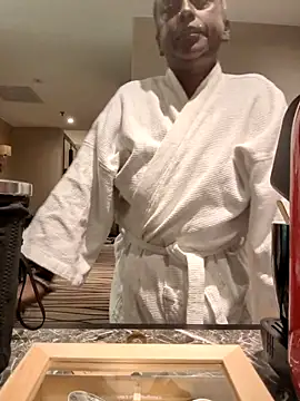 mamakarma1403 online show from April 2026 03:28:01 AM