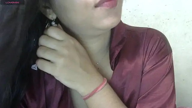 Preeti-Sexy online show from April 2026 05:57:01 AM