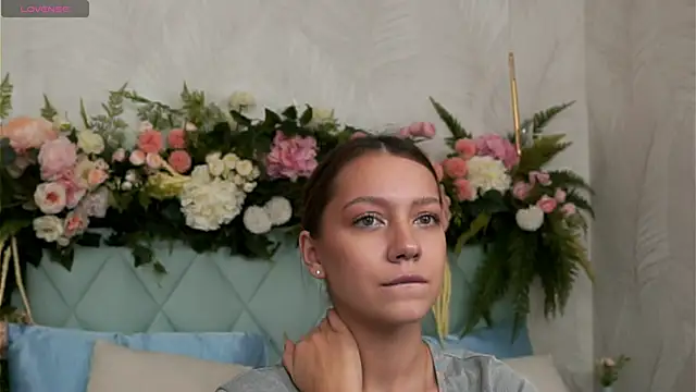 AliceBrayan online show from March 2026 05:08:01 PM