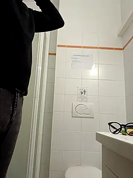 pascalino100 online show from April 2026 05:54:01 AM