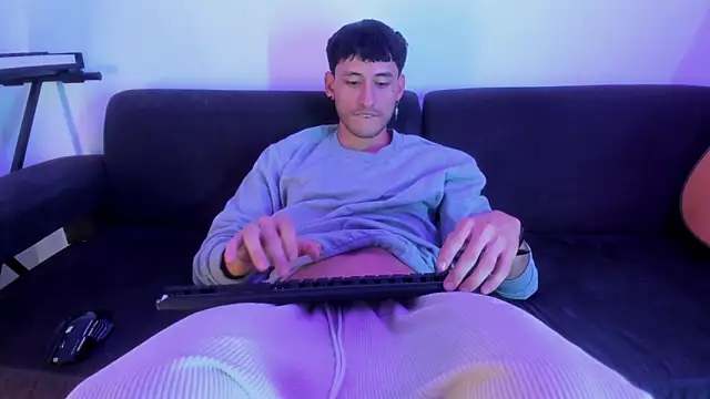 Henrikk senn online show from January 2026 11:26:01 AM