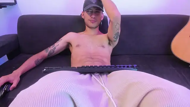 Henrikk senn online show from April 2026 11:45:02 AM