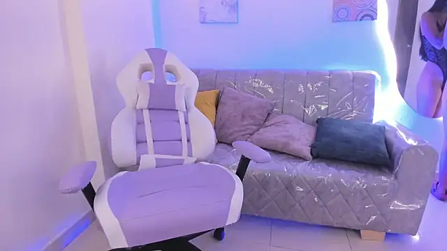 Charlotte cowell sub1  online show from October 2025 02:57:01 PM