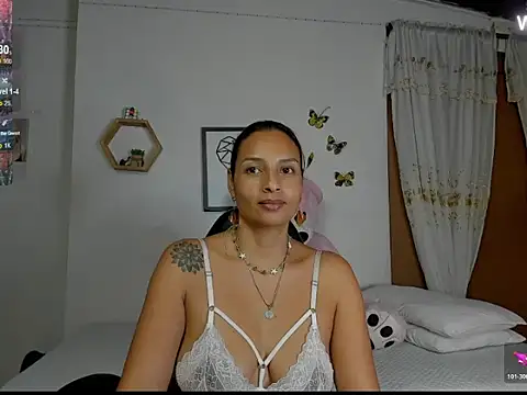 mykaelahoney online show from November 2025 04:56:01 AM