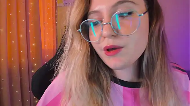 Snapshot of Diana_Flower chatting on January 2025 01:03:01 PM Diana Flower online show from January 2025 01:03:01 PM
