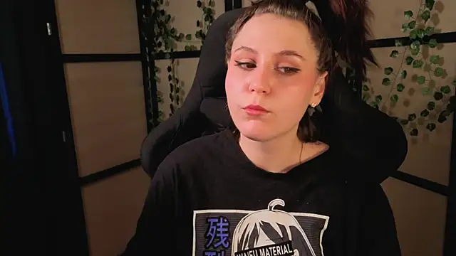 Diana Flower online show from April 2026 02:32:01 PM