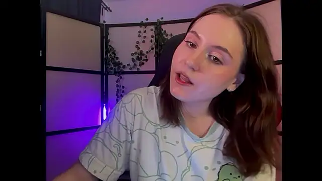 Snapshot of Diana_Flower chatting on August 2026 09:34:01 AM Diana Flower online show from August 2026 09:34:01 AM