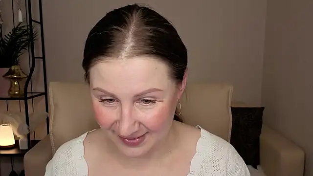 Snapshot of Helens_love chatting on May 2026 09:05:02 AM Helens love online show from May 2026 09:05:02 AM