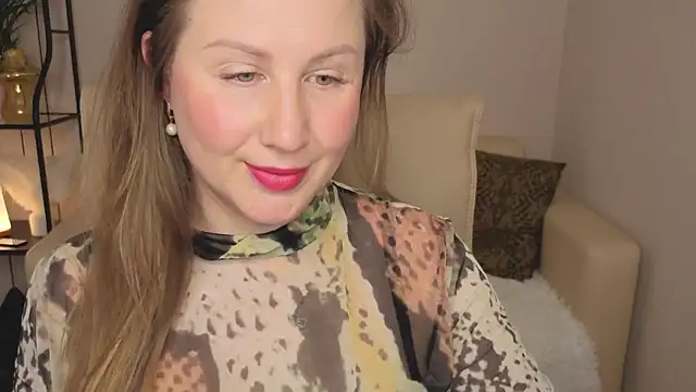 Snapshot of Helens_love chatting on June 2026 02:24:02 AM Helens love online show from June 2026 02:24:02 AM
