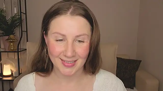 Snapshot of Helens_love chatting on June 2026 02:36:01 AM Helens love online show from June 2026 02:36:01 AM