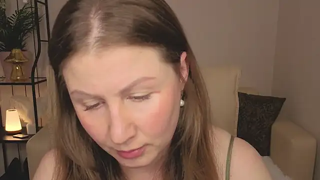 Snapshot of Helens_love chatting on June 2026 02:16:01 AM Helens love online show from June 2026 02:16:01 AM